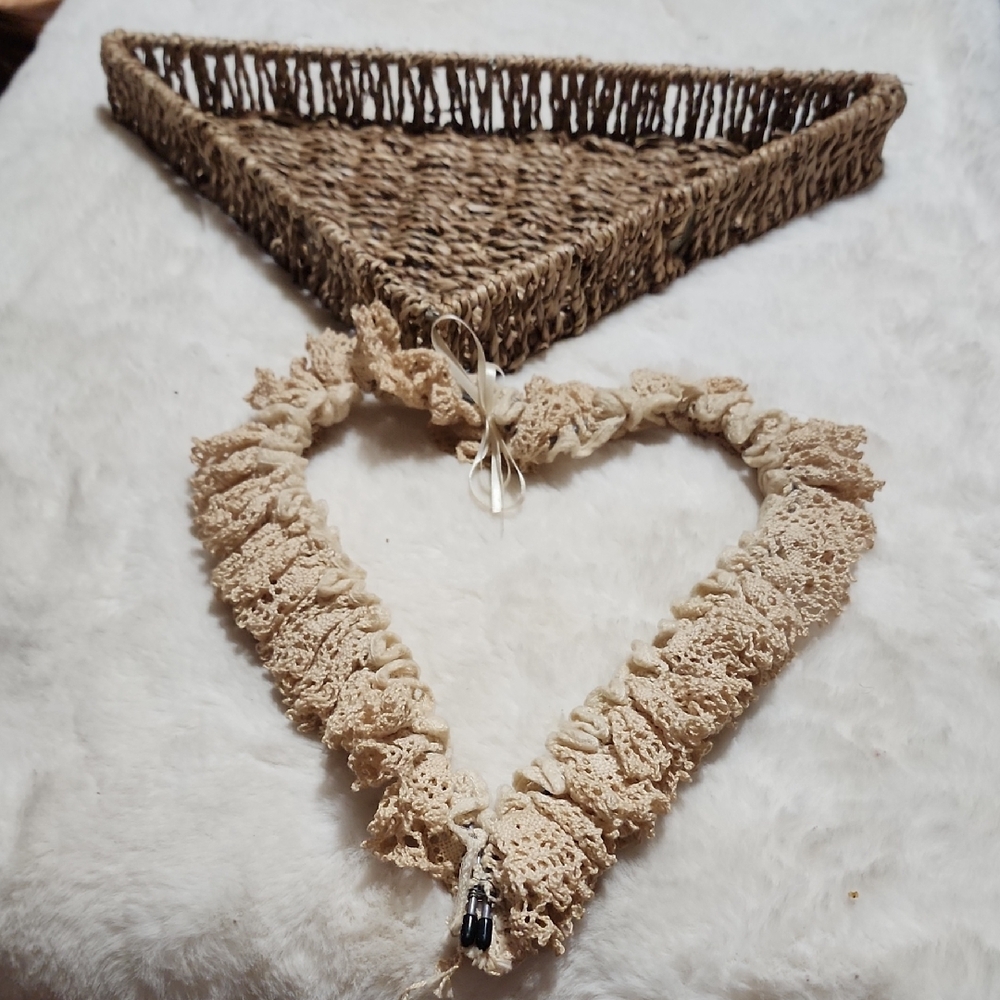 Woven Triangle  Corner Wall Basket and Heart Decor For Door.